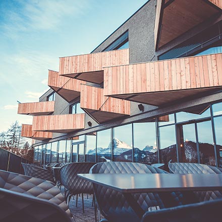 Terrasse mit Blick auf die Dolomiten